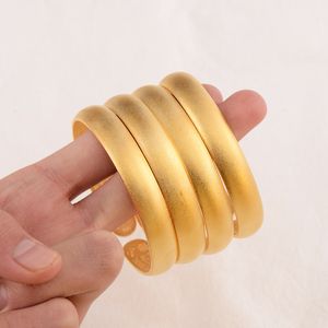 Brazaletes de alta calidad de la tendencia de la joyería de moda 18 k Gold Fine Solid Gold India Matte Bangle Brazalete Brazalete Eterno Classics