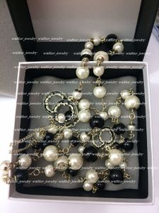Cadena de collares de perlas largas de moda para mujeres, hombres, fiesta, amantes de la boda, regalo, collar de novia, joyería de canal de diseñador con bolsa de franela
