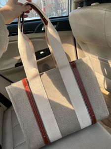 WOODY TOTE BAG Totes de diseñador Bolsos de mujer Bolsos de lino Lienzo Traje de cuero Bolso de compras cruzado Bolsos de hombro de playa casuales grandes Monederos 10A Calidad superior 3 Tamaño