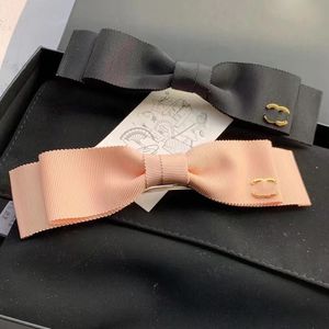 Mode luxe doux bowknot pinces à cheveux épingles Barrettes filles personnalité lettres amour noeud papillon concepteur rose noir pinces à cheveux épingles à cheveux accessoires