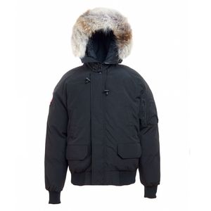 Diseñador para hombre Parkas de plumón Abrigos de invierno 6 colores Prendas de abrigo de marca Acanalado Manga larga Ropa de abrigo con capucha Cazadoras con pieles