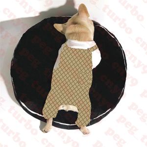 Ropa de moda para mascotas, mono, mono con estampado de letras, mascotas falsas, dos prendas de otoño, ropa de perro Bulldog de peluche