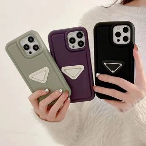 Fundas de teléfono de moda para iPhone 14 13 12 11 Pro Max Plus Nuevo diseñador Funda trasera suave Estilo francés Funda de móvil de color sólido G2308015PE