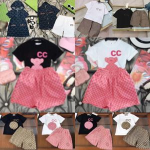 Moda verano camiseta de lujo conjuntos cortos diseñador marca ropa algodón mangas cortas ropa trajes vestido con capucha bebé niño niño niños niños niña o g4ol #
