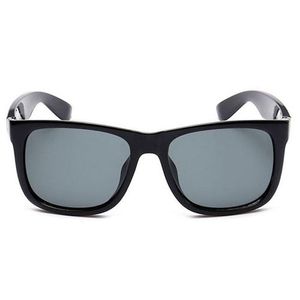Lunettes de soleil carrées classiques pour femmes hommes design rétro dégradé UV400 nuances Top qualité conduite en plein air lunettes de soleil hommes dames avec étui