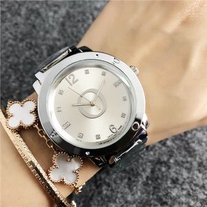 Mode Top marque montres femmes dame fille cristal style acier métal bande Quartz montre-bracelet P45