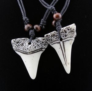 Mode Entier 12 PCSLOT Imitation Yak Os Sculpté Nouvelle-Zélande Maori Tribal Lance Tête Collier Flèche Fer De Lance Pendentif