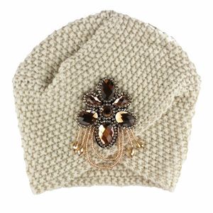 Mode-hiver chaud bonnets femmes Skullies doux tricot nœud laine dames métal bijou accessoire Crochet casquette bandeau