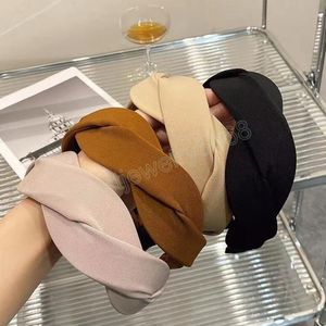 Fashion Femmes Bande de bandes Mode large côté tressé Couleur solide couleur turban Turban All-Match Headwear Adult Hair Accessoires