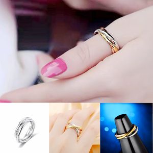 Fashion Women's Ring en acier inoxydable pour les bijoux Titanium Femmes Cross Rings Silver Gold Color Wholesale
