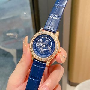 Fashion Women Top Brand Designer Sky Moon Dial Strap en cuir Womens Watches Wistres Quartz Wrist-Tatchs For Girls Christmas Valentin's Mother's Fay Gift