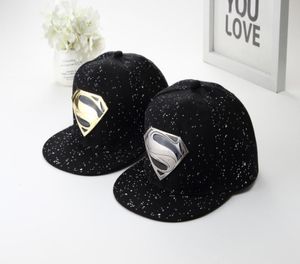 Fashionhe Designer de haute qualité Nouveau Superman Baseball Hat Couple Metal Iron Plate Flat Edge Hip Hop Hat4930392