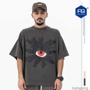 Ropa de hombre FG nuevo verano 2023 marca de moda High Street Eyes patrón americano Popular estampado de espuma camiseta de manga corta para hombres