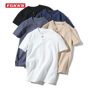 FGKKS Camiseta de verano para hombre Moda Estilo chino Diseño de botones de lino Delgado Slim Fit Manga corta Hombre Casual Color sólido Camiseta 220513