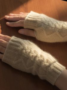 Gants sans doigts Gants en cachemire de chèvre pur de haute qualité | Gants pour femmes à doigts exposés, chauds d'hiver, tricotés, poignets féminins solides, Minttens sans doigts 231201