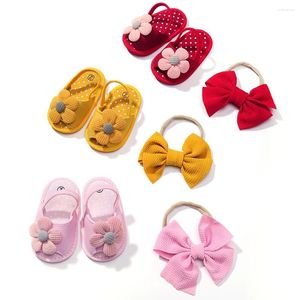Primeros caminantes 0-12M, zapatos de flores para bebés nacidos, sandalias, diadema, conjunto para niños pequeños, andador infantil, accesorios suaves para el cabello para niñas