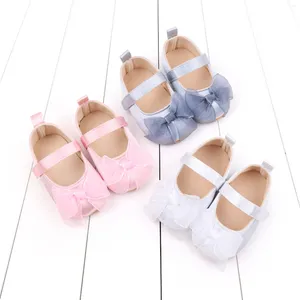 Premiers Walkers Baby Girls Mary Jane Flats Princess Bowknot mignon Toddler Tulle Dress Shoes non glissée Cribe Walker pour les nourrissons