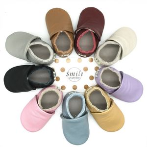 Premiers marcheurs bébé chaussures en cuir de vache Bebe chaussons semelles souples chaussures antidérapantes pour bébé tout-petit garçons et filles pantoufles 230202