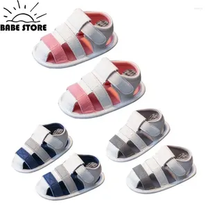 Premiers marcheurs bébé chaussures pour tout-petits été en bas doux fond sans glissement garçons et filles intérieurs maillots 0-1 ans sandales