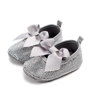 First Walkers Brand Silver Baby Girls Dress Chaussures Born Perle Perce Soft Sof Sole Toddler Princess Shoes Infant First Walkers 230606