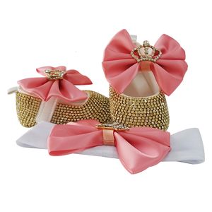 Primeros caminantes Dollbling Crown Zapatos de bebé Cinta Arco Diadema Conjunto Bling Bebe Nombre Ballet 100 Día Princess Girl Walk 221117