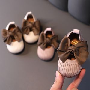First Walkers Toddler Baby Shoes Soft Sole Bowknot Cute Infant Shoes Chaussures en tissu décontracté Chaussures respirantes pour garçons filles First Walkers 0-18M 230314