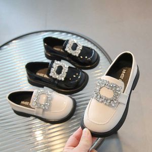 Flat shoes Girls Square Rhinestone Loafers Patent Leather Slip on for Children Black Loafer Platform Oxford Shoes Kids Flats 174R P230314