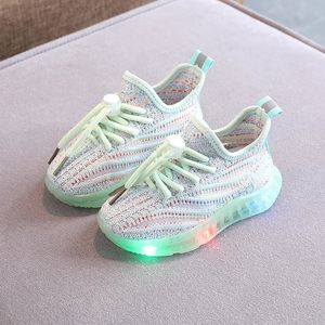 Flat shoes Size 21-30 LED Baby Luminous Shoes Boys Glowing Children Sport Sneakers for Kids Girls Breathable Toddler Shoes Led Flash Lights 231019