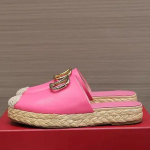 Zapatillas planas para mujer, dedo del pie, tacón bajo, cuero, ocio, hebilla de metal, cuerda de cáñamo, diseñador de lujo, zapatos de playa, suela de goma, sandalias de alta calidad.