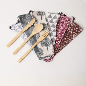 Ensembles de couverts de style japonais, ensemble de vaisselle portable, couteau en bambou, cuillère, fourchette avec sac en tissu à cordon, couverts en gros