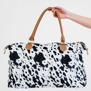 Sac polochon imprimé vache polaire grande capacité flanelle douce chaude femmes sac fourre-tout sentiment poilu sacs de week-end JA067