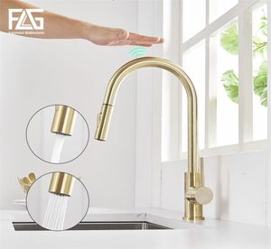 Flg Touch Control Kitchen Faucets Smart Sensor Kitchen Tap Brackshed Gold en acier inoxydable Robinet Touch Tut Down Évier Bouxeur Taps T206664191
