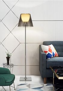 Lámparas de pie Lámpara de vidrio de clase alta clásica Iluminación moderna de pie blanca para sala de estar