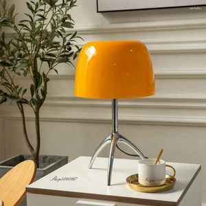Lampadaire Postmodern Tripod Desk Lampe de créateurs italiens table d'art chrome / métal cuivre base de maison décor lumineux décor nordique chambre à côté
