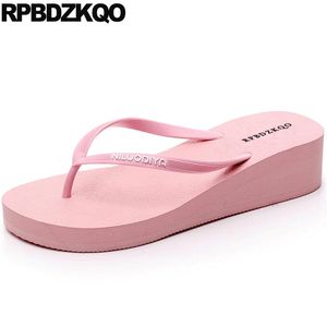 Flops Platform Slide Slippers Sandals Pink Low coin Flatsforms Chaussures pour femmes 5 lettres Flip Flop Summer Produits les plus populaires