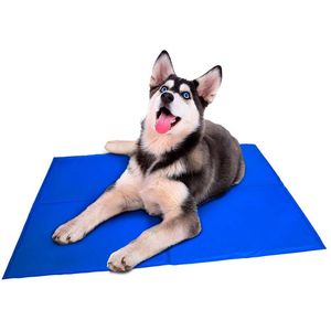 FML Pet Cooling Mat Summer Cool Dog Bed para mantener a los perros Cool Ice Pad Dog Cooling Mat Gel Chihuahua Puppy Summer Keep Cool Bed LJ201130