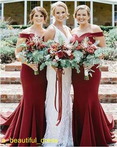 Robes formelles simples robes de demoiselle d'honneur sirène rouge hors épaule robes de soirée d'invité de mariage pas cher balayage train appliques robes de dentelle