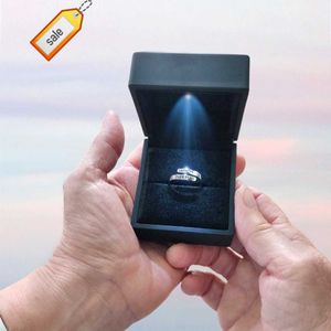 FORTE Led joyero laca negra pantalla de seda lujo led paquete de joyería cajas de anillo personalizadas joyero con luces