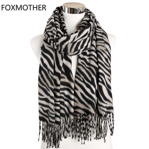 FOXMOTHER Nuevas señoras de la moda Foulard Zebra Animal Print Shawl Wrap Cashmere Bufandas con borla Bufanda de invierno para mujeres Regalo para hombre T200225