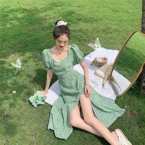 Vestido floral con cuello cuadrado retro francés Xia Xiu Cintura delgada Split Manga de burbuja de longitud media Fruta verde 210604