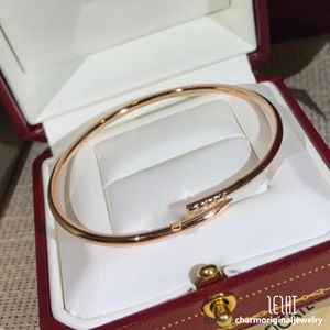 Bracelet à ongles mince Designer pour femme bracelet bracelet bracelet nail Designer en gros bijoux en or brace