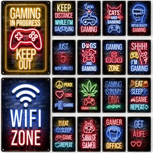 Gamepad Vintage Metal Poster Luz de neón Resplandor Letras Decorativas Cartel de chapa Sala de juegos Placa de arte de la pared Decoración moderna para el hogar Estética Gamer Oficina Pintura 20 cm x 30 cm W01