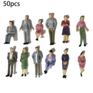 Décorations de jardin 50pcs Modèle Personnes Figures Échelle Modèles en plastique 1:32 Assis Debout 1 Jauge Maison