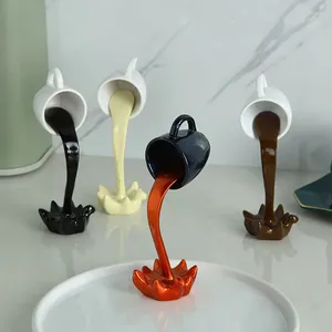 Décorations de jardin Sculpture de tasse flottante créative Versant du café liquide Ornements d'art 3D
