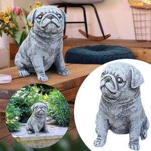 Decoraciones de jardín Estatua de perro Pug lindo Cachorro Escultura Imitación Piedra Resina Artesanía Adornos Decoración de patio Patio al aire libre Decoración Jardín