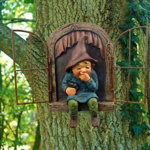 Decoraciones de jardín Naughty Garden Gnome Estatua Elf Out The Door Tree Hugger Home Yard Decor 230626
