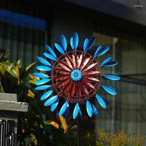 Decoraciones de jardín Viento nórdico Arte del hierro Lámpara de energía solar Molino de viento Decoración al aire libre Patio giratorio Villa Paisajismo