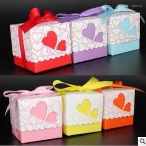 Cadeau cadeau 10pcs évider amour boîtes de mariage faveur boîte de bonbons ruban violet rose faveurs papier sacs de faveur doux