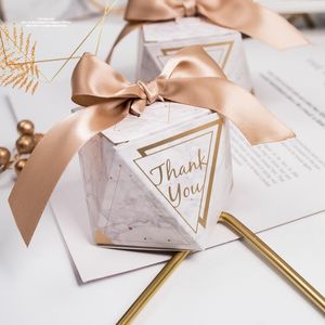 Emballage cadeau 50pcs boîtes à bonbons en forme de diamant européen faveurs de mariage Bomboniere papier merci boîte fête boîte à chocolat cadeau