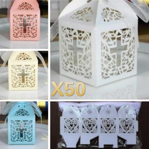 Enveloppe cadeau 50pcs Paper Laser Cut Crucifix Baptême Baptême Favor Boîte de mariage Décoration de Pâques Petits sacs